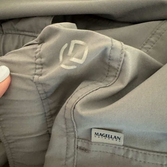 Magellan Fish Gear Water Repellant Shorts Size 3XL (approx 44) NWOT - Picture 8 of 10